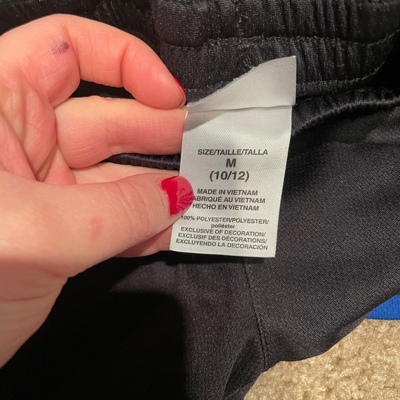 COPY - Boys adidas shorts - Picture 2 of 4